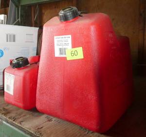 2 new plastic gas cans - 6 and 1 gallon
