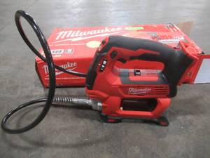 Milwaukee 2646-20, M18 18-Volt Lithium-Ion Cordless Grease Gun 2-Speed (Tool-Only Does Not Include BatteryCharger). Works - Missing Grease Cartridge CylinderPlunger.