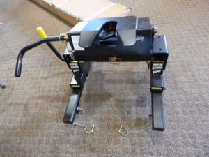 lot 1 image: Valley Power Pull-Glider 5th Wheel Hitch