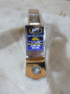 lot 8 image: Valley Chrome Ball Mount