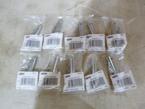 lot 30 image: 10 Valley Hitch Pin Kits