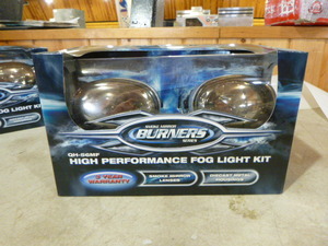 lot 40 image: Optronics High Performance Fog Light Kit
