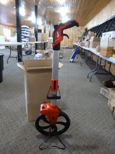 lot 130 image: Milwaukee 12 Engineers Measuring Wheel