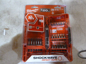lot 133 image: Milwaukee 25 Piece Impact Driver Bit Set