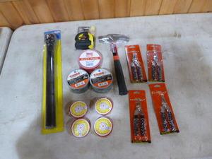 lot 145 image: Variety of ToolGarage Items