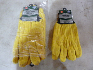lot 149 image: 6 Pair of West Chester Yellow Chore Gloves