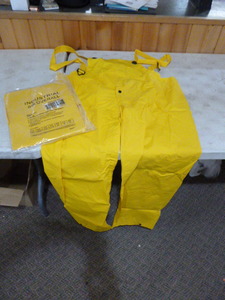 lot 151 image: 2 Industrial Bib Overalls