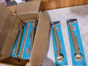 lot 188 image: 10 Ideal Door Closers