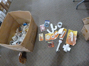 lot 190 image: Large Box of Plumbing Items