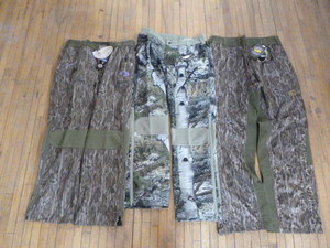 lot 240 image: 3 Pair of Mossy Oak Yukon Gear Hunting Pants
