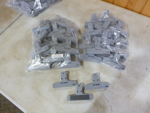 lot 316 image: 2 Bags of Chip Clips