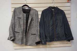 lot 179 image: 2 womens jackets LXL20