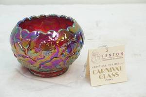 lot 30 image: Fenton Carnival Glass bowl