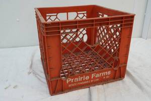 lot 109 image: Prairie Farms milk crate
