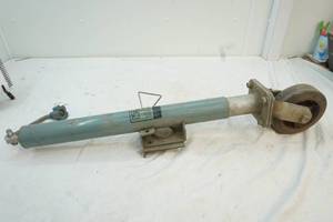 lot 125 image: Test RIte trailer jack