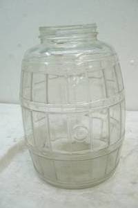 lot 142 image: large pickle jar