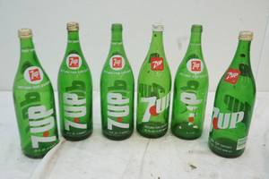 lot 156 image: vintage 7 Up bottles