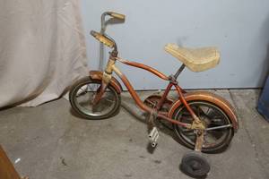 lot 170 image: AMF Joiner antique bike with training wheels