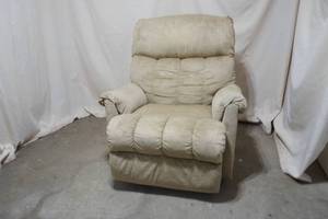 lot 182 image: recliner