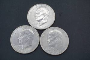 lot 216 image: Eisenhower dollars