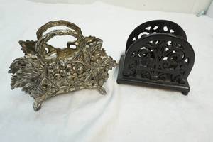lot 245 image: napkin holders