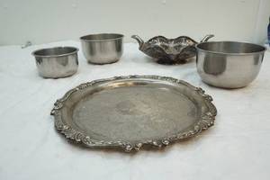 lot 252 image: silver dish