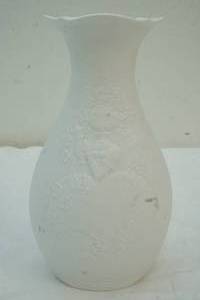 lot 274 image: Kaiser Germany vase