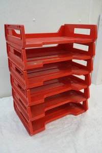 lot 284 image: red stackable trays