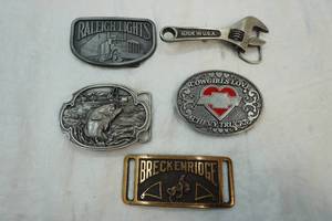 lot 291 image: belt buckles