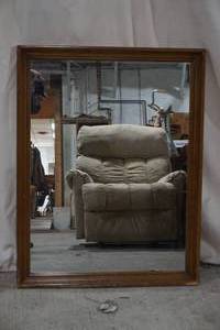 lot 320 image: vintage Thomasville wood wall mirror