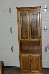 lot 4 image: 25 x 17 x 74 Hutch extra shelves