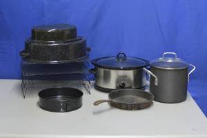 lot 28 image: Kitchen Lot