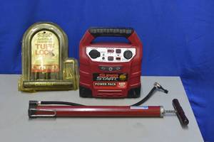 lot 69 image: 600 AMP Super Start Power Pack Jump Starter, Lock and pump