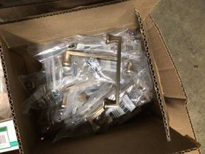 lot 33 image: Mix Lot of Assorted Small Door knop Hardware Houseware Items, Home Decor and other - review all pictures