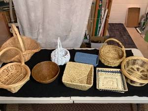 lot 248 image: Basket Bundle