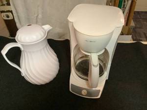 lot 250 image: Coffee Pots