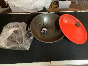lot 256 image: Sears Kenmore Wok