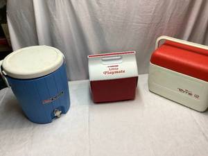 lot 299 image: Cooler Lot