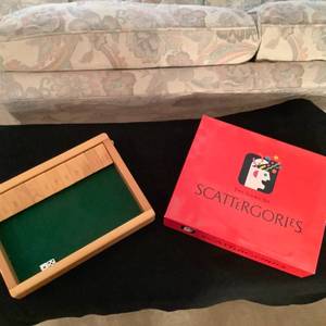 lot 273 image: Game Lot