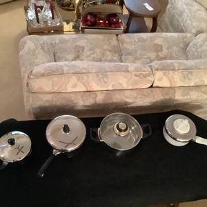 lot 274 image: Kitchen Pot Lot