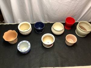 lot 284 image: Ceramic Planters