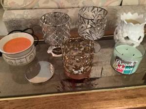 lot 267 image: Candle and Wax Warmer Lot