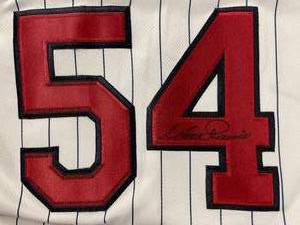 Matt Guerrier #54 MN Twins autographed jersey, Target Field Inaugural Season
