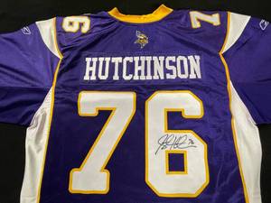 MN Vikings autographed jersey, Steve Hutchinson