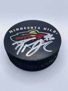 MN Wild autographed hockey puck, Bouchard
