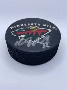 MN Wild autographed hockey puck, Niklas Backstrom