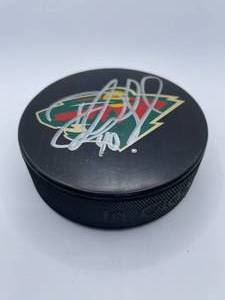 MN Wild autographed hockey puck, Devan Dubnyk