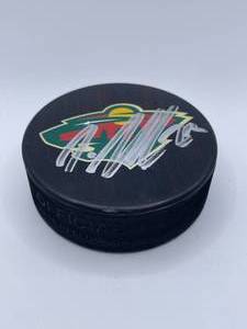 MN Wild autographed hockey puck, Nino Niederreiter