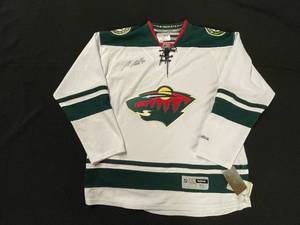 MN Wild Nino Niederreiter, autographed hockey jersey