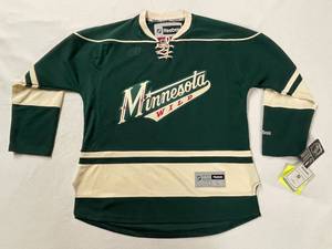 MN Wild Devan Dubnyk autographed hockey jersey